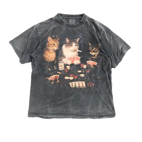 Poker Cats Vintage Graphic T-Shirt - Retro Funny Gambling Cat Tee for Women, Short-Sleeve Casual Streetwear Top, High-Quality Print Cotton Gildan Blank, Great Card Game Gift for Summer