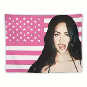 Megan Fox canvas flag, a pink American flag with a portrait of Megan Fox on it, suitable for wall decoration, ideal for living rooms, bedrooms or outdoor spaces. Hanging Backdrop bedroom decor tapestry trippy room decor cheap bedroom decor