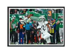 Flying Eagles Poster Saquon Barkley Hurdling Wall Art Hypebeast Decor Man Cave Wall Art Football Poster Sports Bar Wall Art