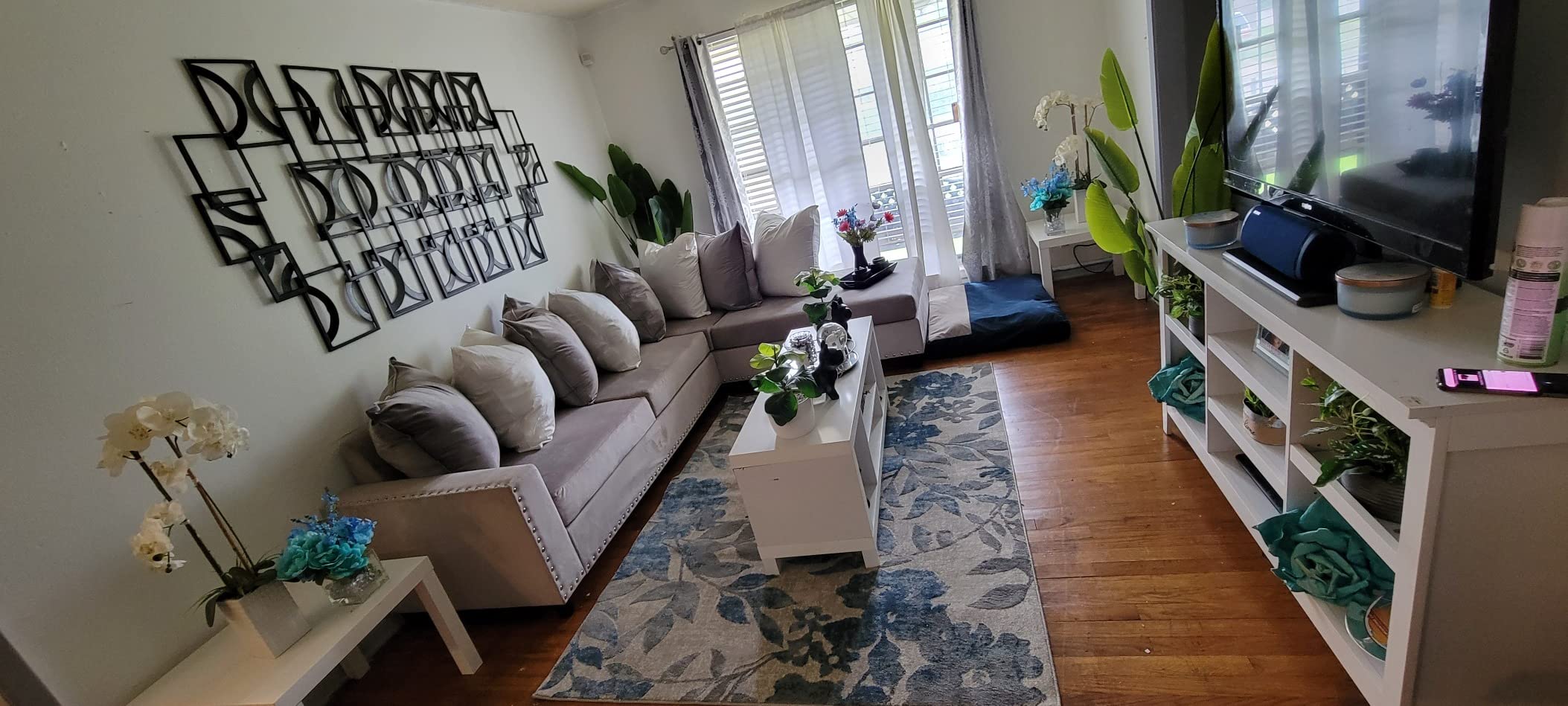 28x28 Extra LG Soft Throw Pillow [1 INSERT+ 1 COVER] Washable, High Quality Velvet for Bed / Sofa / Couch Decor