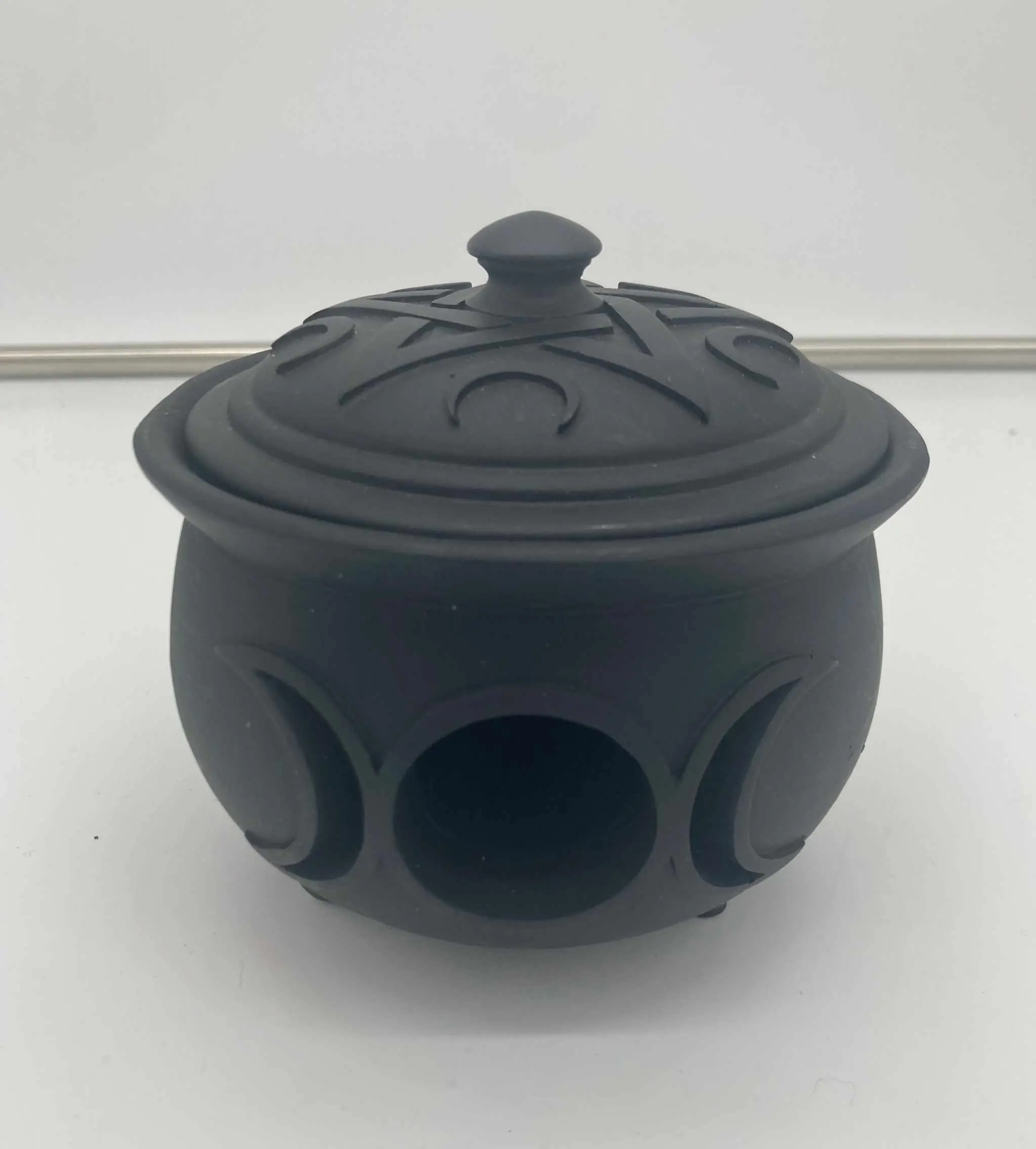 Triple Moon Cauldron Pot