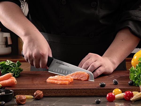 Astercook 14 Piece Knife Set with Built-in Sharpener, Non-Stick Black Hard Wood, Dishwasher Safe, Stainless Steel, Multipurpose Kitchen Cutting Block