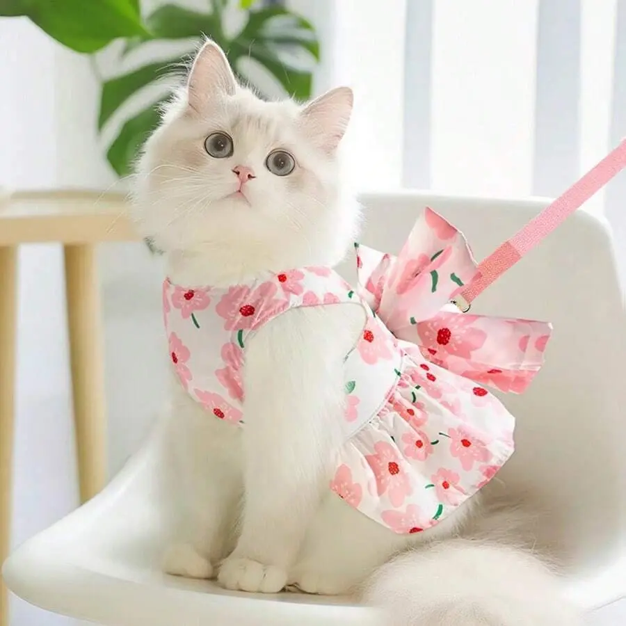 Princess-Style Pet Clothes with Attached Leash, 100% Polyester Fabric, Button & Bow Accents, Suitable for Small-Medium Cats (Munchkin, Ragdoll, Scottish Fold) & Dogs (Poodle, Samoyed)