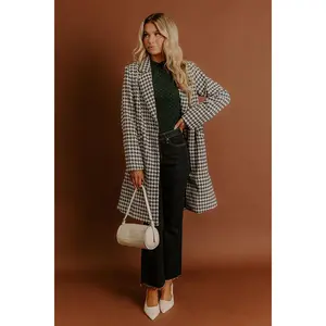 Metropolitan Chic Houndstooth Coat