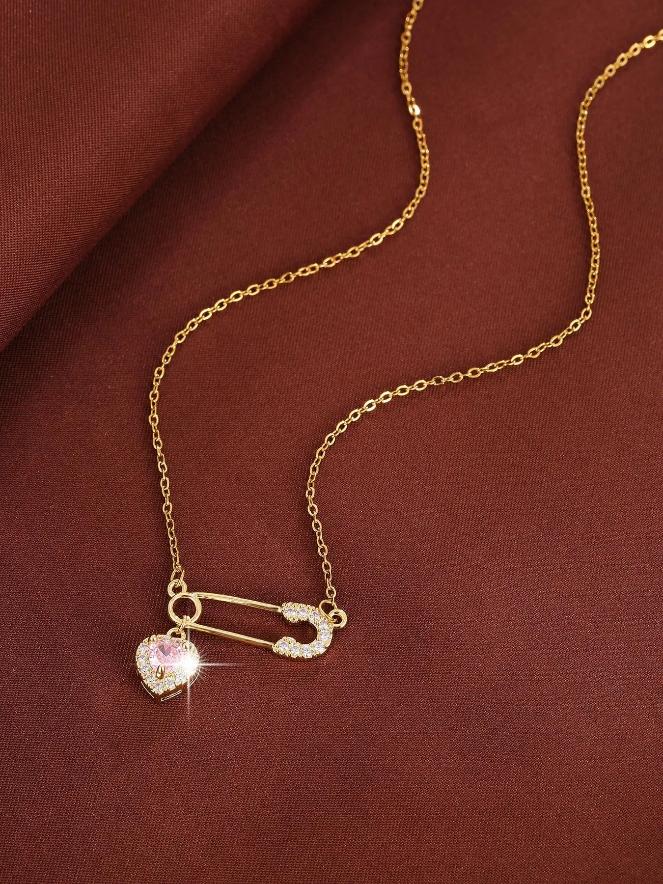 Women's Elegant Rhinestone Decorated Heart & Paper Clip Design Charm Necklaces, Love Heart Necklace, Exquisite Trendy Pendant Necklace, Fashionable Jewelry for Women As Gift, Fashionable Accessories, Chic Gorgeous Jewelry, Shining Necklace