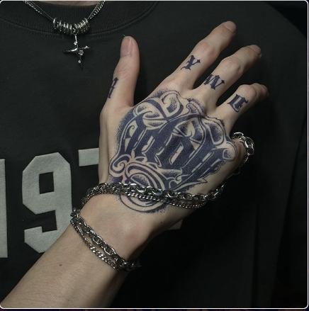 Demon Blade Classic Pattern Herbal Juice Tattoo Stickers Waterproof, Smudge-Proof, Non-Reflective, Long-Lasting, Sustaining Society