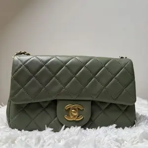 Pre-owned CHANEL LAMBSKIN Mini Bags Classic Mini Rectangular Flap Preowned