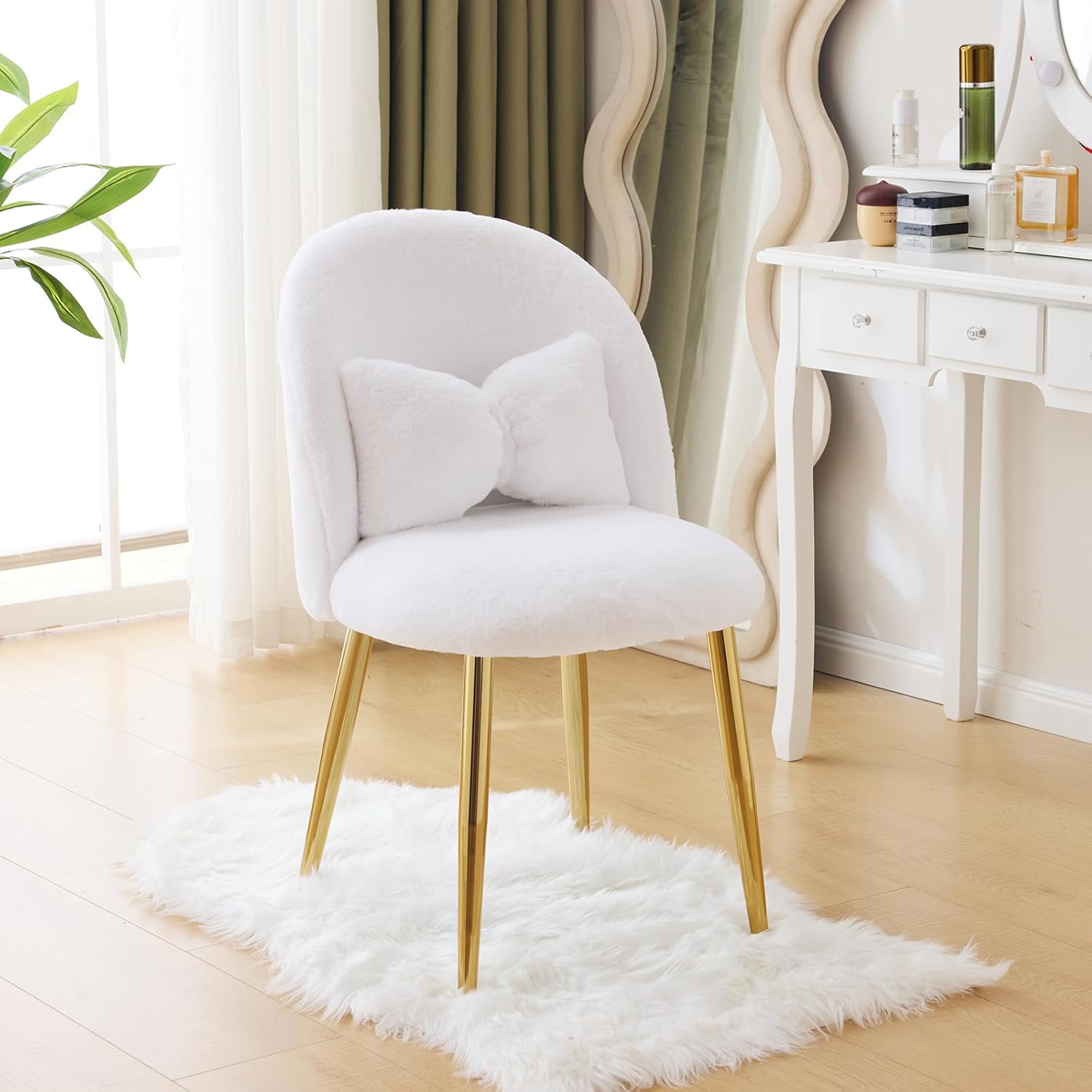VINGLI Girls Vanity Chair with Back,Cute Small Desk Chair No Wheels,Fluffy Chair with Pillow,Cozy Makeup Chair with Ajustable Gold Legs,Comfy Chair for Bedroom,Living Room,Small Space