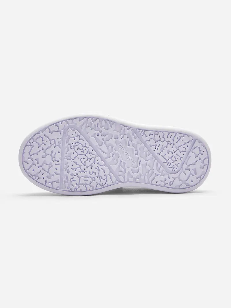 Balabala Girls' Casual Trainer Footwear - 2026 Spring Trend Low-Top Synthetic Sneakers, Sweet White Back to School Shoes, Round Toe, 3D Floral Design, Anti-Mold, Gentle Rebound EVA Midsole, Rubber Outsole, Quiet Step, Flat Heel (1 cm or Less)