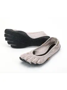 Vibram FiveFingers Outdoor Trail Shoes - Minimalist Barefoot Hiking & Running Footwear with Individual Toe Pockets - Better Balance Posture Correction Shoes - Durable Grip Lightweight Water Shoes for Adventurers & Natural Movement
