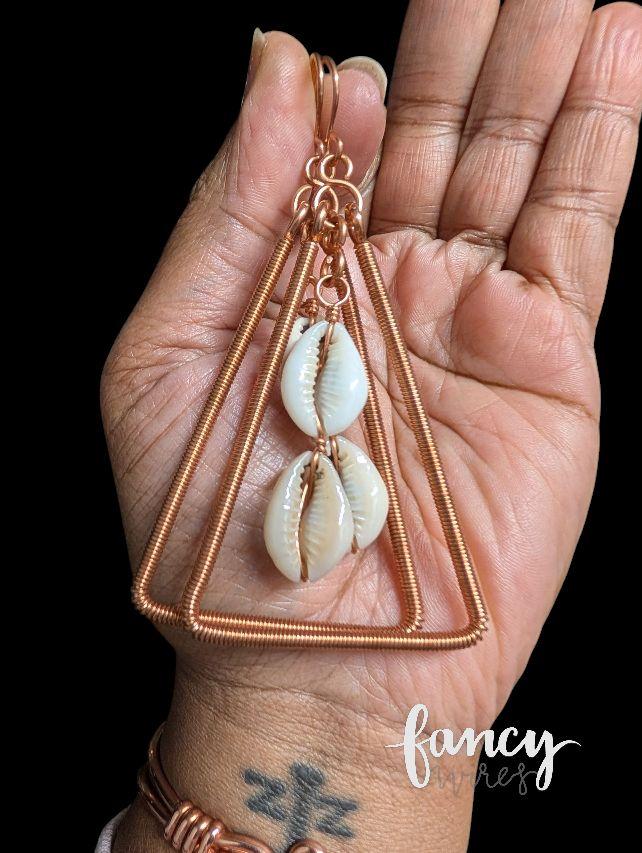 Fancy Wire Triangular Copper and Cowrie Shell Earrings - Stylish and Unique Design - Perfect for Any Occasion