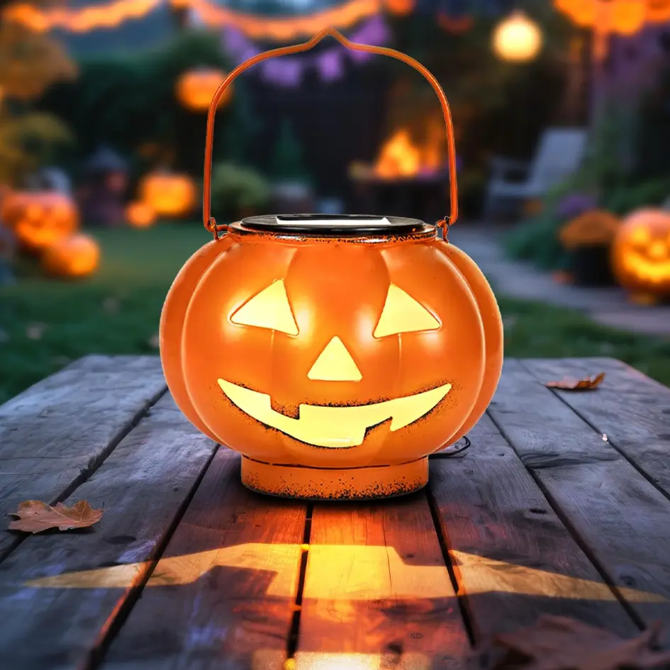 Solar Halloween Pumpkin Lantern - Classic Metal Body Decoration, Outdoor Waterproof Hanging/Tabletop Light, Carved Smile Outdoor Decor for Home Garden Halloween Parties