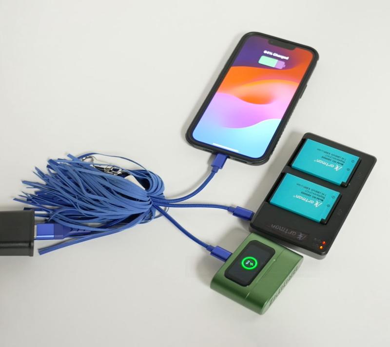 Bolsetta S/3 Universal Charging Tassels for Apple & Andriod