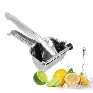 Manual juicer, 304 stainless steel orange presser. Portable manual citrus juicer, equipped with a comfortable handle, suitable for juicing fresh fruits, capable of extracting juices from lemons, grapefruits, etc.