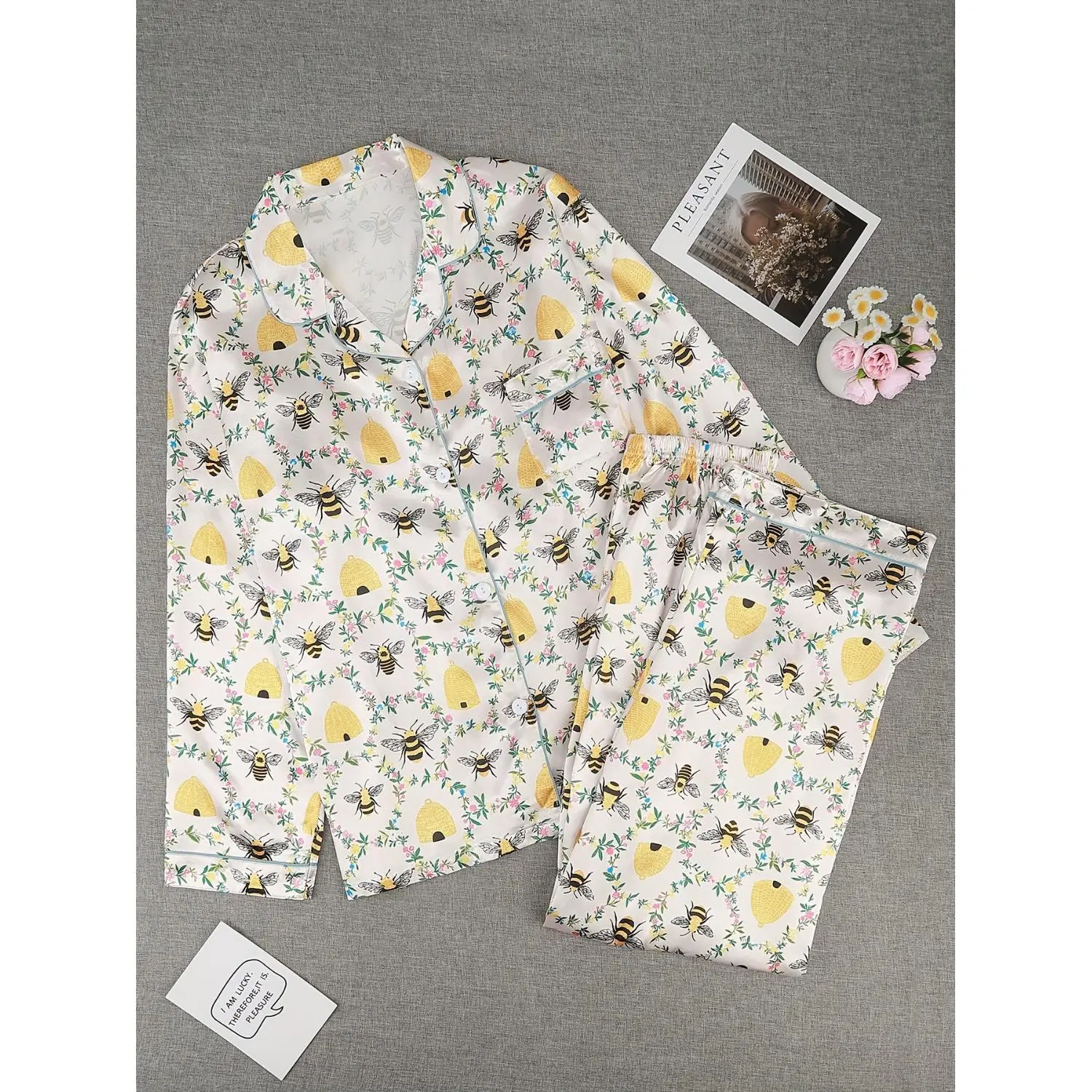 Women'S Charmeuse Pajama Set, Cute Bee Beehive Floral Print Long Sleeve Button- Top And Long Pants, Plus Size Soft Loungewear 2pcs Sleepwear