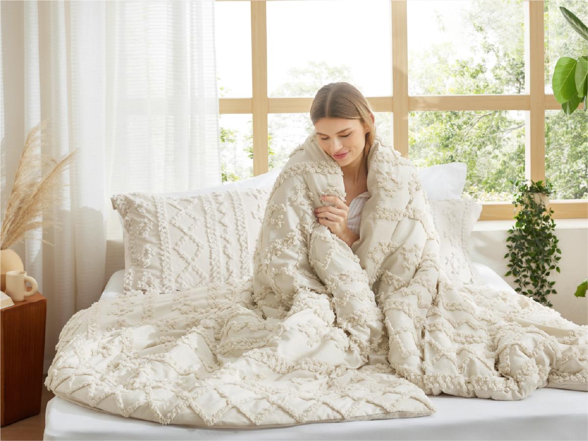 Bedsure Tufted Boho Decorative Bedding Set Comforter Boho Bed Set, GentleSoft 3 Pieces Farmhouse Shabby Chic Embroidery Bedding, Soft Jacquard Comforter for All Seasons Gifts