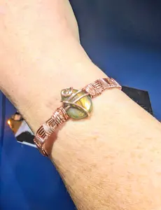 Raw Copper Labradorite Bracelet – One-of-a-Kind Handcrafted Wire-Wrapped Cuff