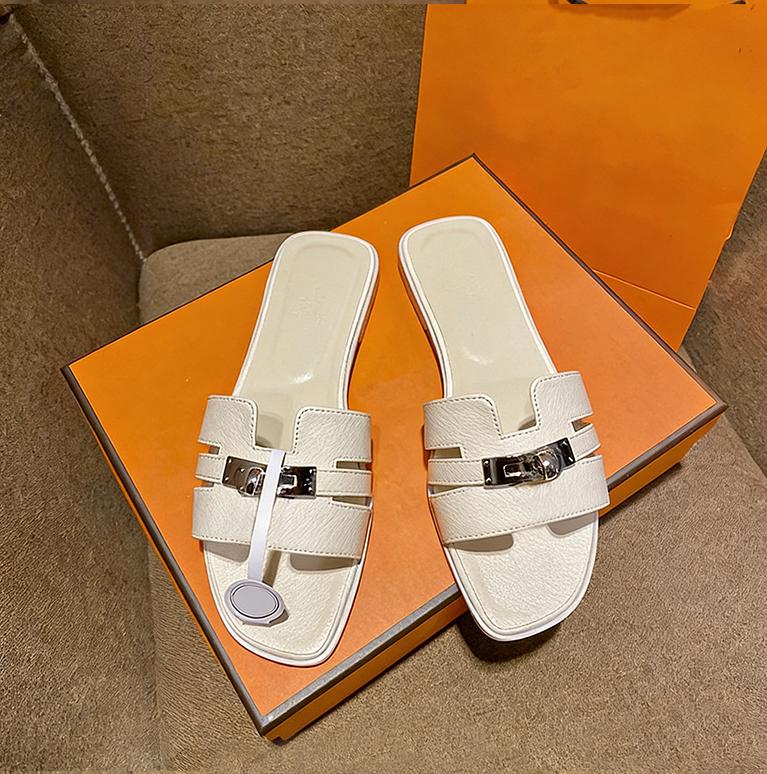 Women's Flat Slippers with Metal Buckle - Stylish & Versatile Spring/Summer New Arrivals SpringStatements Women's Flat Slippers with Metal Buckle - Stylish & Versatile Spring/Summer New Arrivals SpringStatements