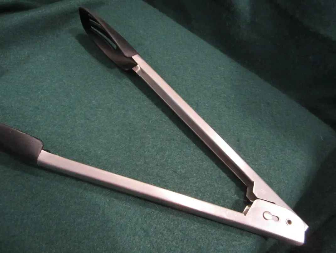 The Pampered Chef tongs - set of 2 Large Chef's Tongs #2955 + Sauté Tongs #2956