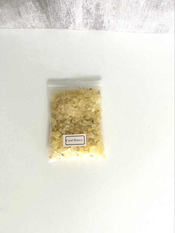Incienso natural Copal Blanco.