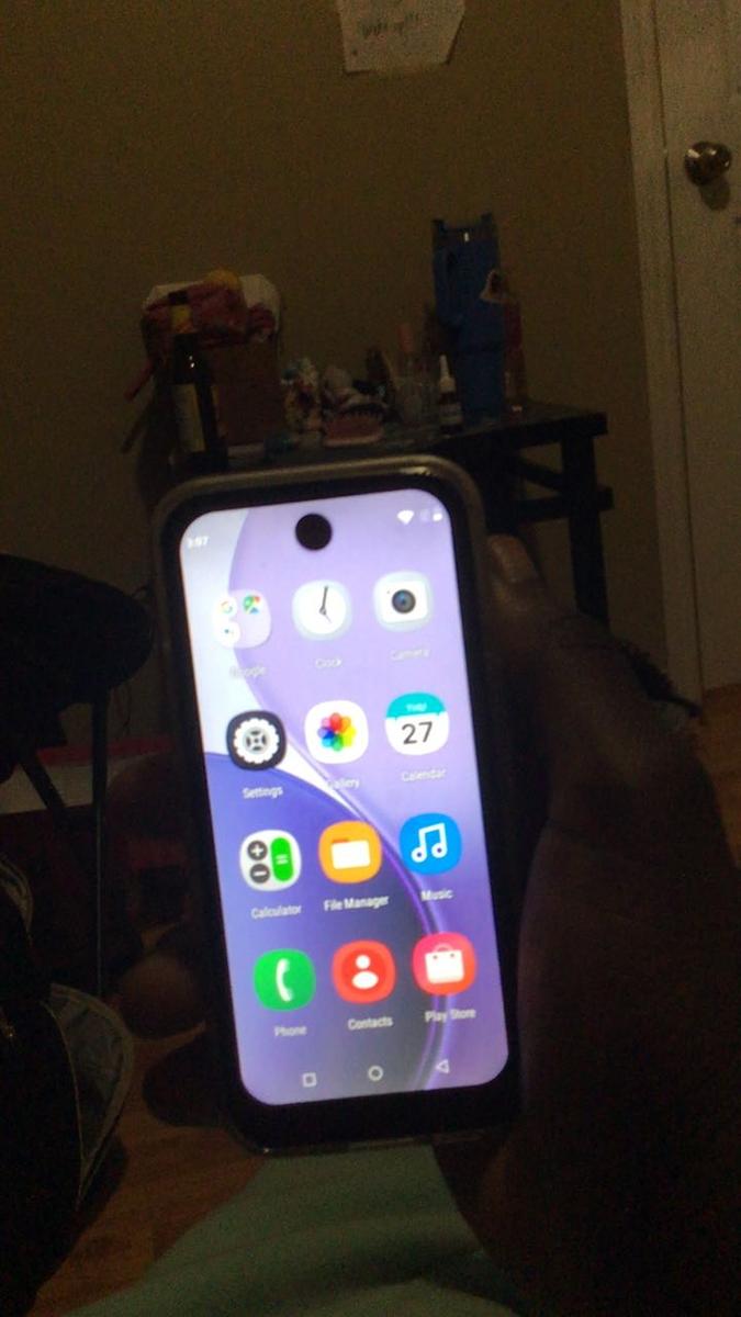 Item: White, 3G Network