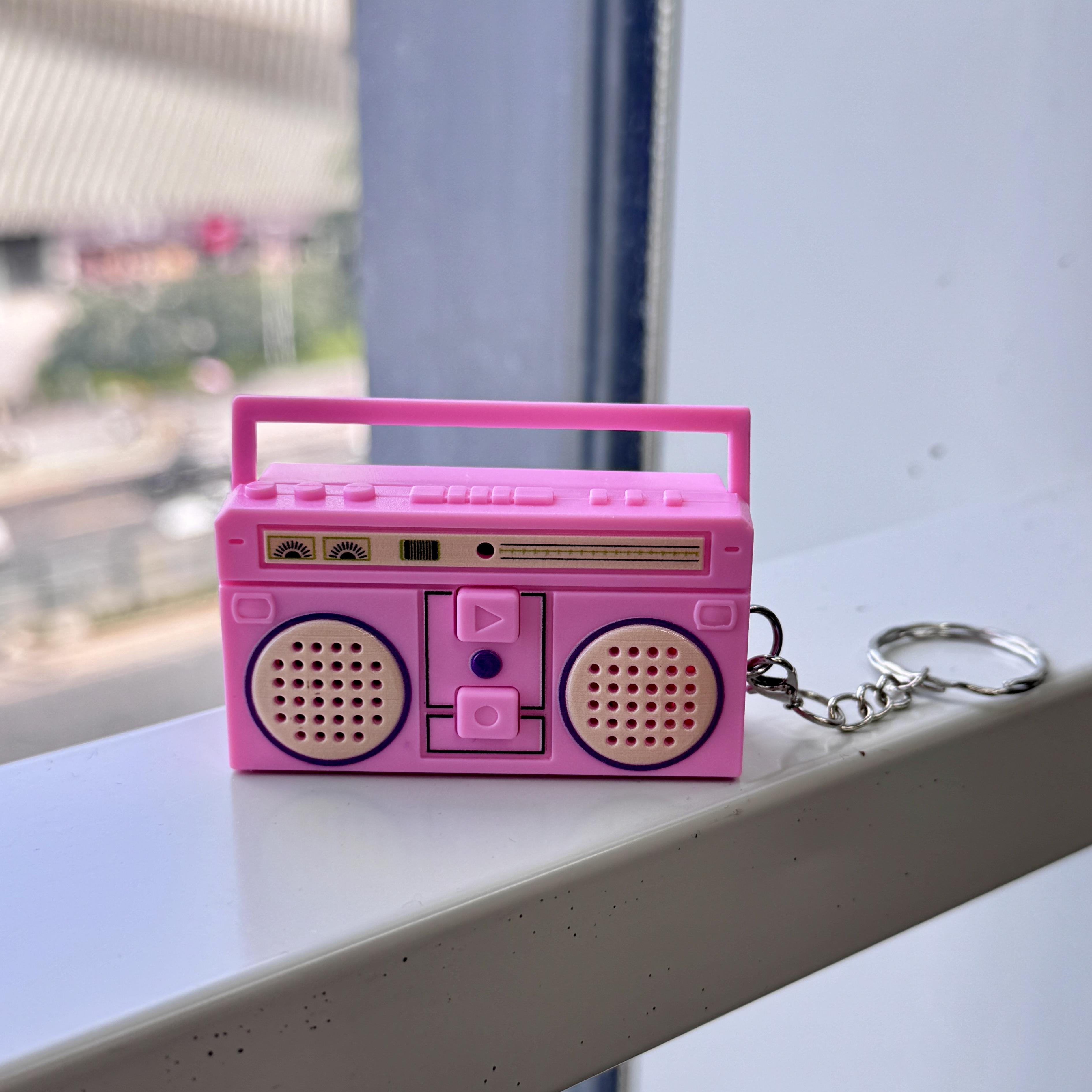 Recording Box 60s Mini Recorder Creative Keychain for Love Messages, Daily Memos and Capturing Song Covers, Ideal Couple Gift and Birthday Gift