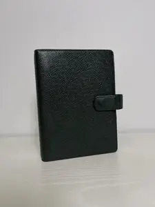 Pre-owned Louis Vuitton leather Small Leather Goods TAIGA AGENDA MM PLANNER