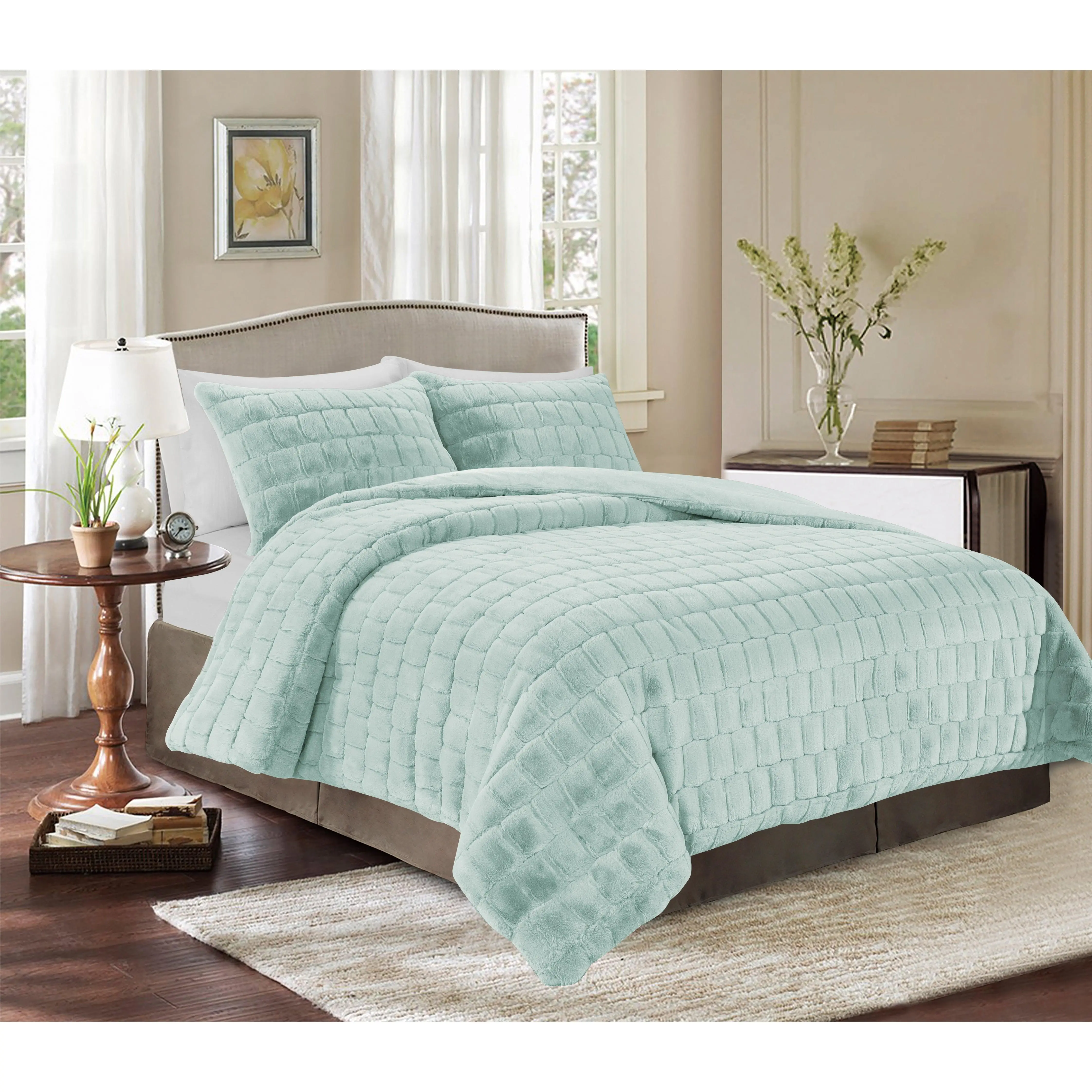 Elegant Comfort 3-Piece Faux Rabbit Fur Comforter Set - Ultra-Soft Shaggy Velvet Bedding for Cozy, Luxurious Sleep