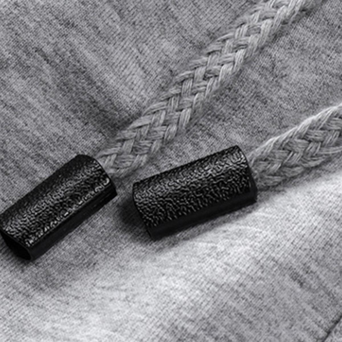 Men&rsquo;s casual athletic shorts, available in four colors, made from breathable fabric with a zipper design&mdash;perfect for summer beach trips, outings, and everyday outdoor activities.