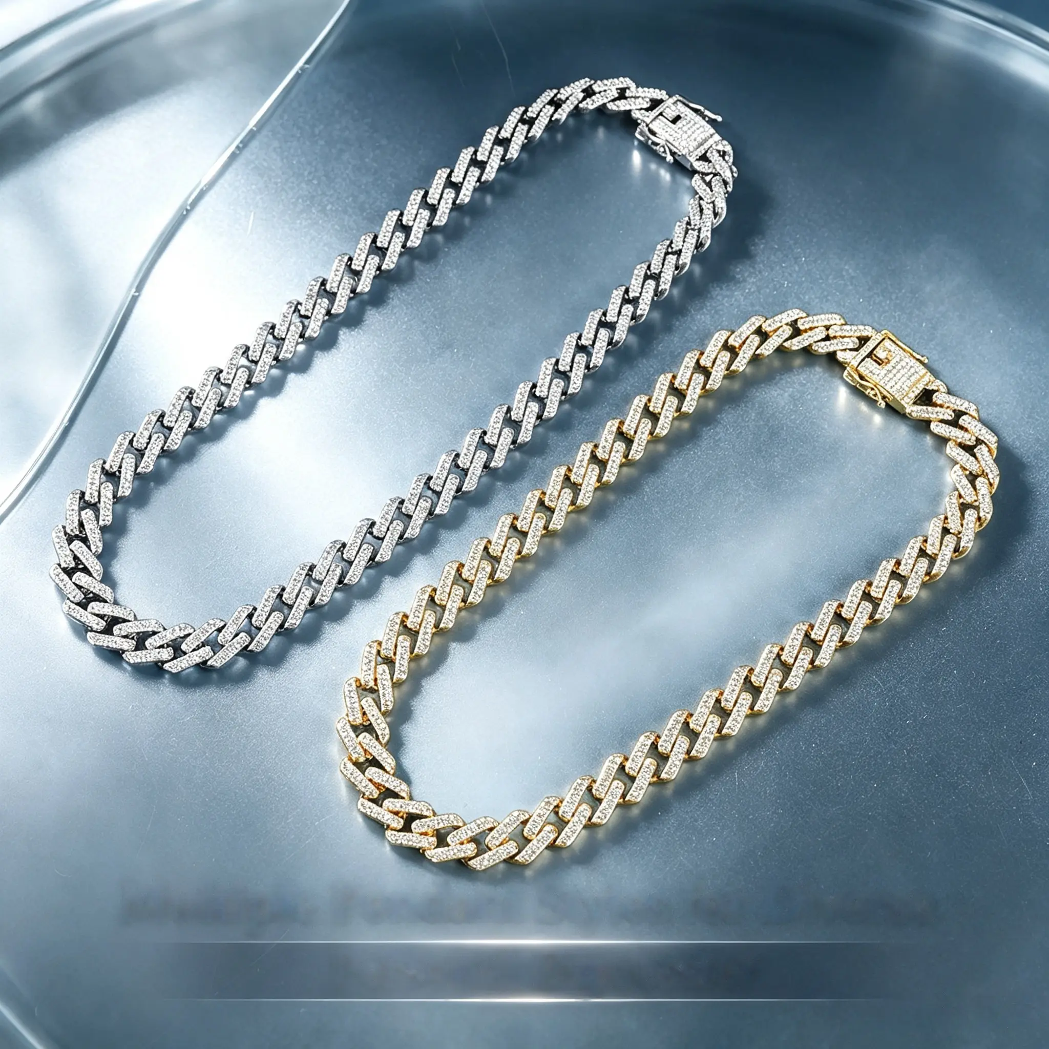32 options for pendants Hip-hop style Cuban chain pendant necklace - personalized men's necklace - an excellent gift for your boyfriend. Universal design for both men and women. Personalized droplet pendant necklace with personalized pendant.