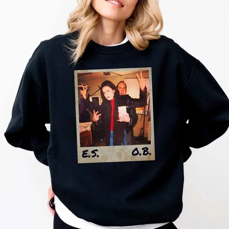 Retro Photo Print Cotton Sweatshirt, Unisex Long Sleeve Graphic Crewneck with Ribbed Collar for Casual Streetwear