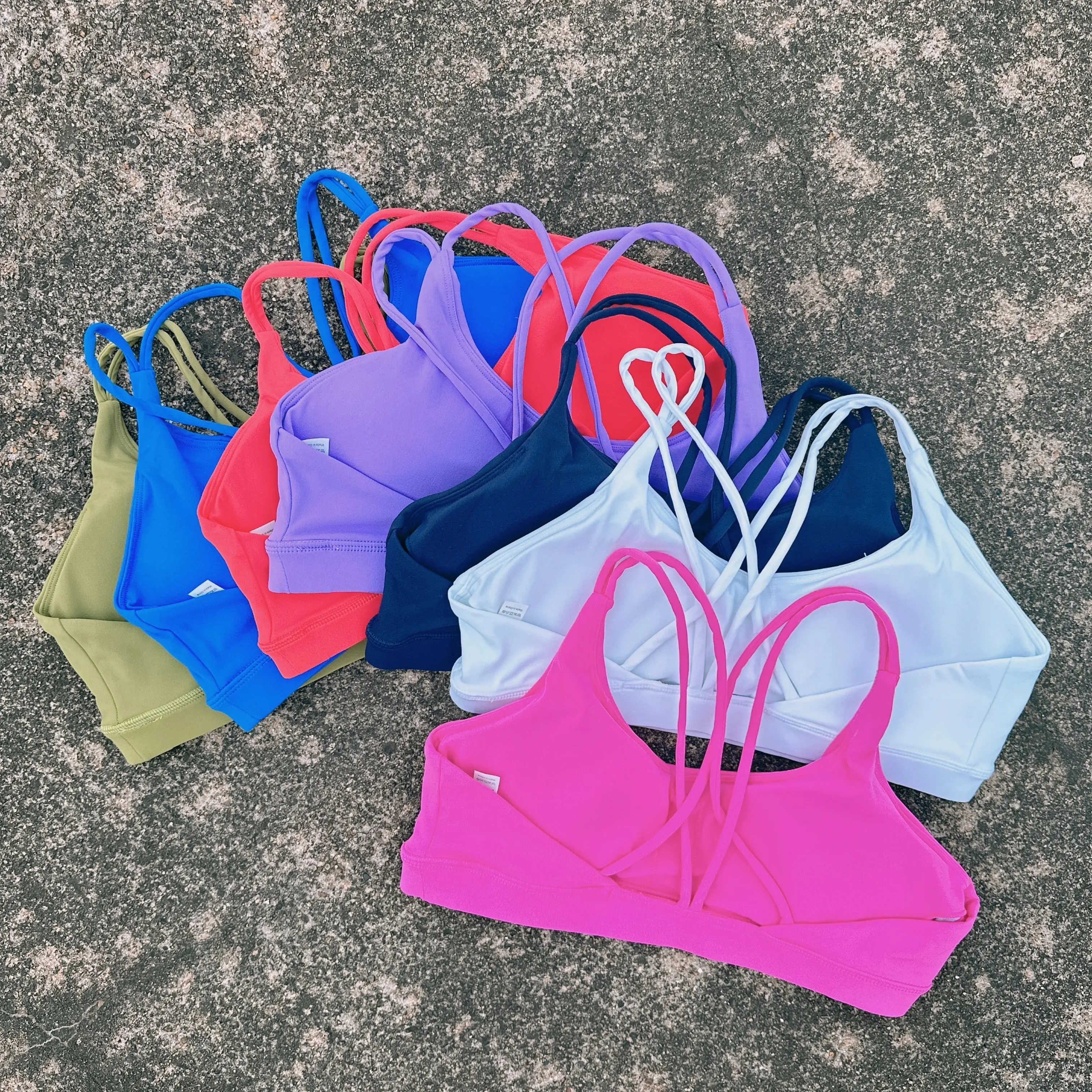 Solid Color Soft High Strength Women Cross Fitness Bra Tight Sport Top Comprehensive Training Gym Yoga Underwear With Chest Pad