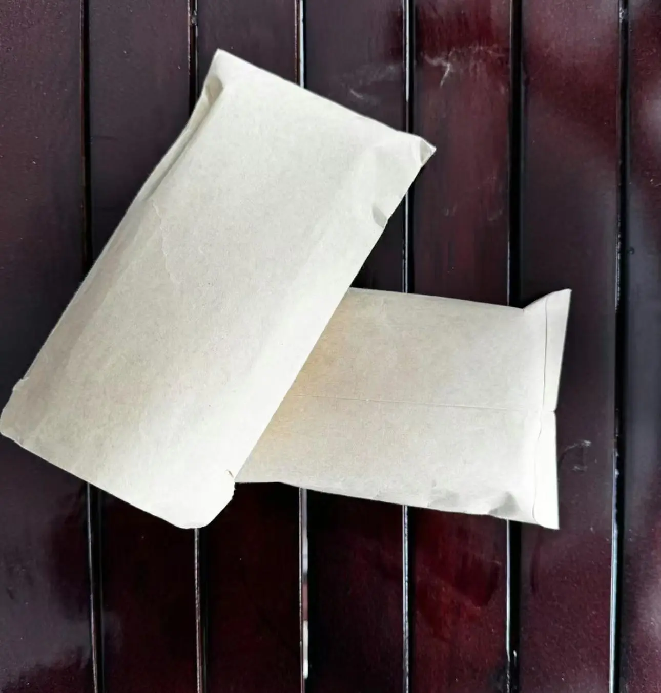 100 Pack Of Paper - Styled Paper Pieces For Visual Content Creation