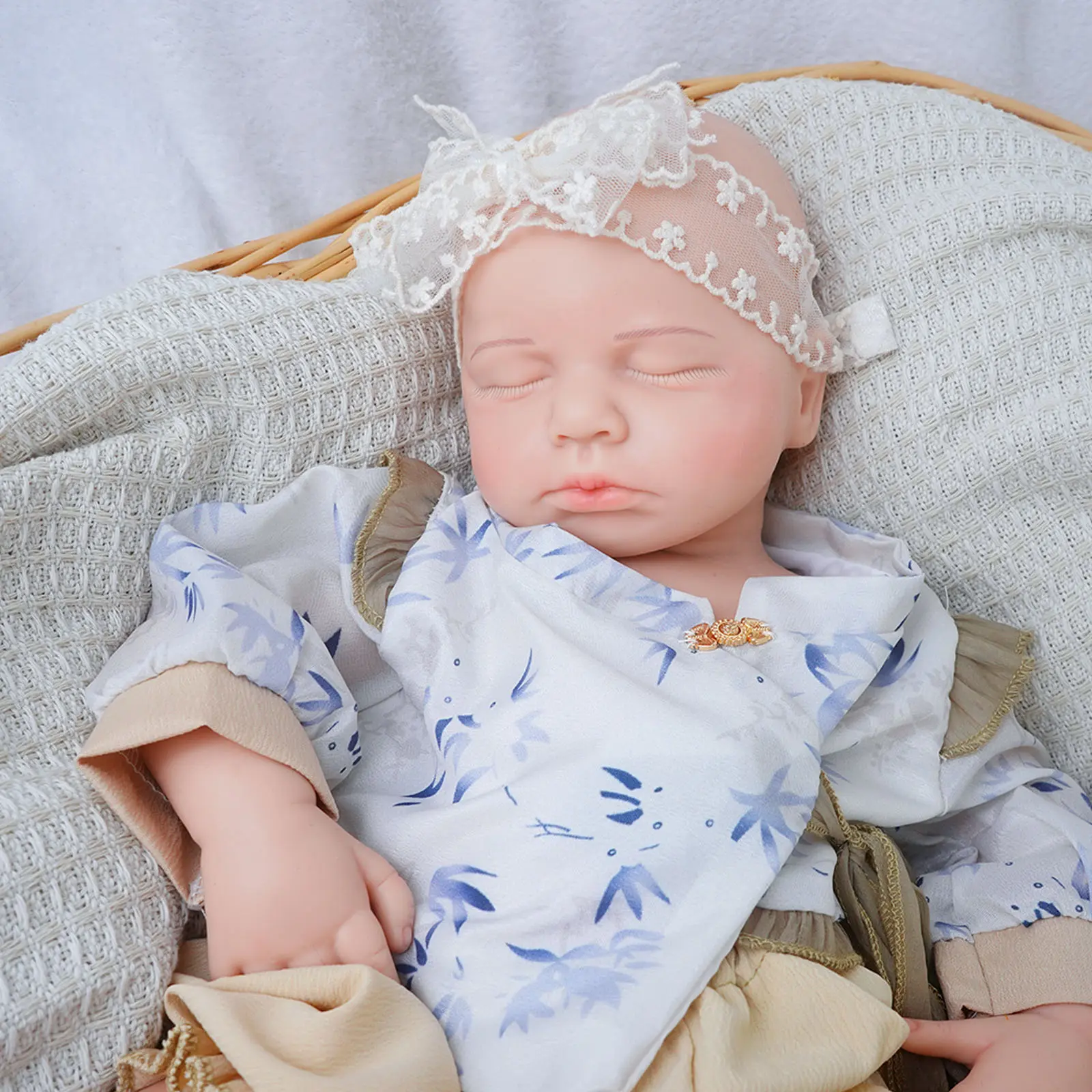 FunCuddle NO.10 Doll, 18.9-inch Baby Girl Doll, Full Silicone Doll, Reborn Doll, Baby-like Skin, Realistic Appearance, Companion and Role Play Doll, Exquisite Packaging