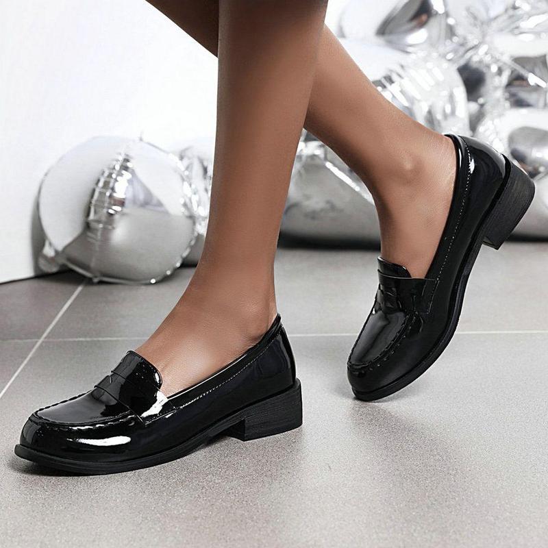 Women's Chunky Heel Platform Mary JanesCoquette Aesthetic Round Toe Pumps in PatentLeather for Casual Wear Solid color Simply wear Oxford shoes  Loafers Footwear Girl