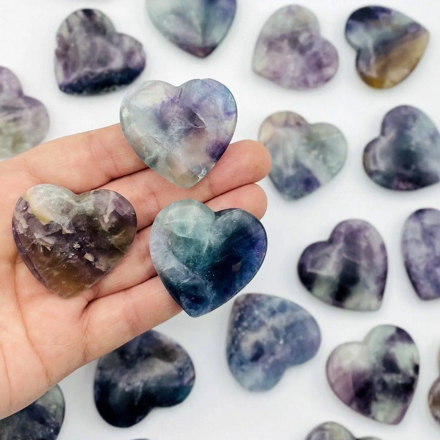 Hand-Carved Natural Fluorite Crystal Hearts, 1-Piece Natural Stone for Wire Wrapping, Home Decor Statues & Figurines, One-Piece