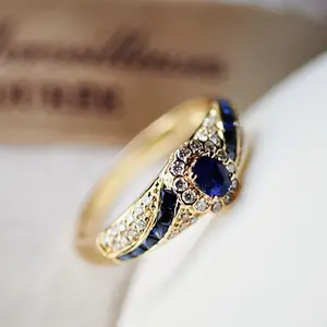 1 Piece Fashion 18k Gold Plated Ring, Inlaid with Shiny Imitation Zircon Decoration Ring, Suitable for Men and Women Daily Wear