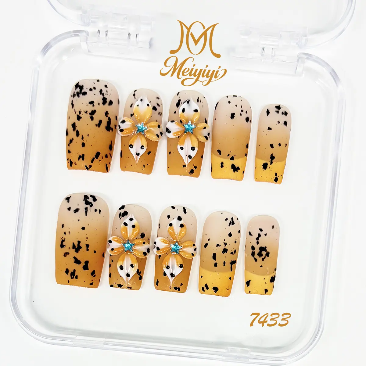 .DP.7433.Spotted carved wearable nails .DP.7433.Spotted carved wearable nails