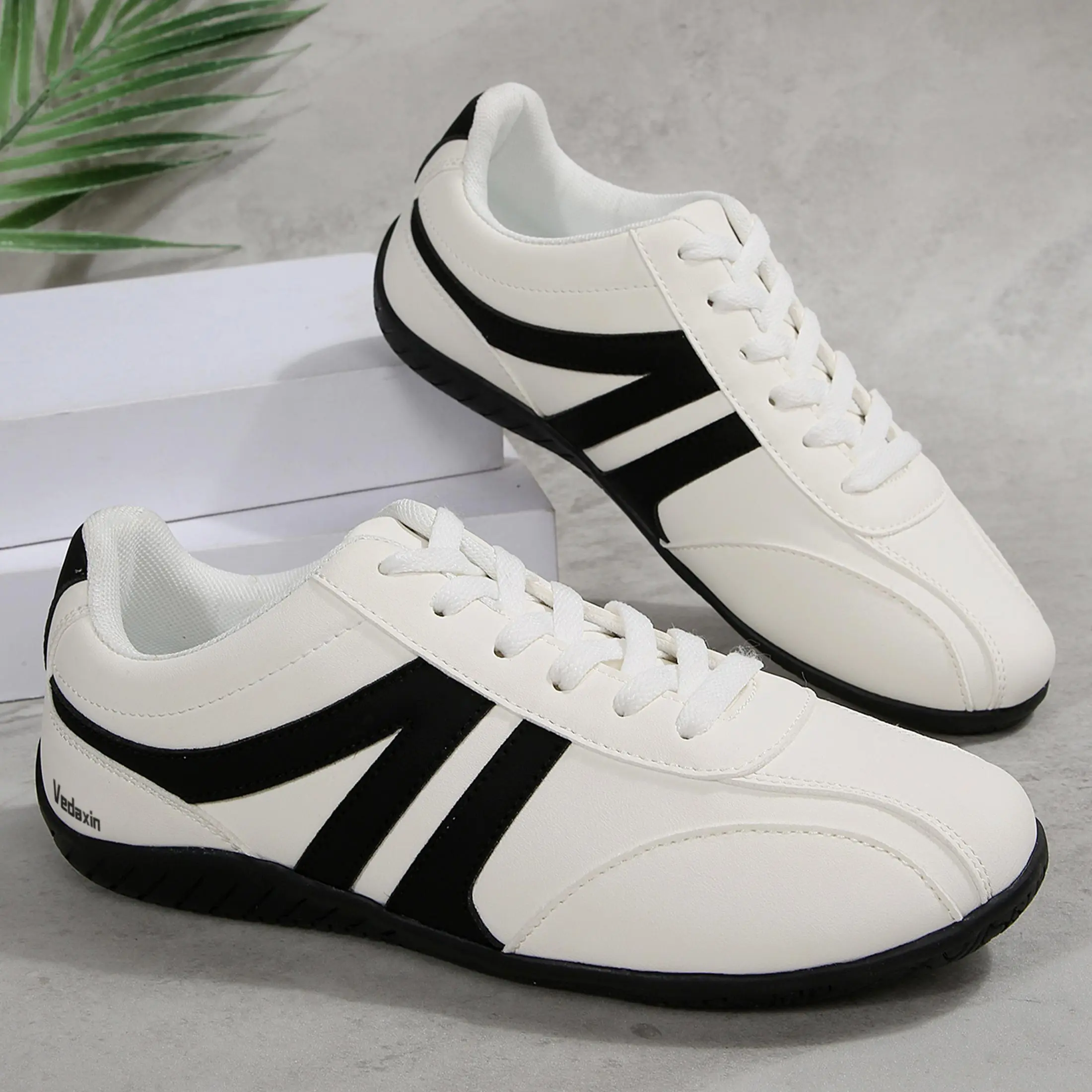 Women's Trendy Low Profile Athletic Sneakers Striped Design Lightweight Casual Shoes Springfresh