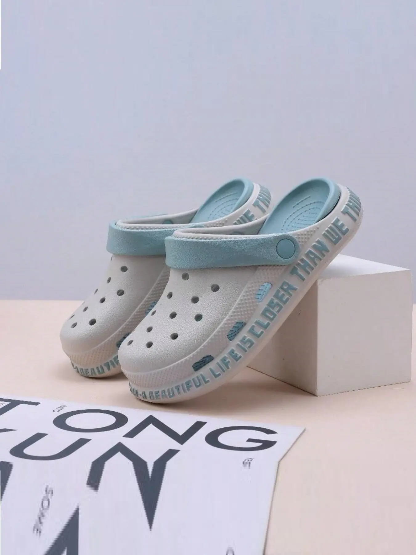 Women's Soft Sole Holey Shoes, Colorblock Sandals, Casual Eva Material, Indoor Outdoor Slip On Slippers, Comfortable and Stylish Footwear