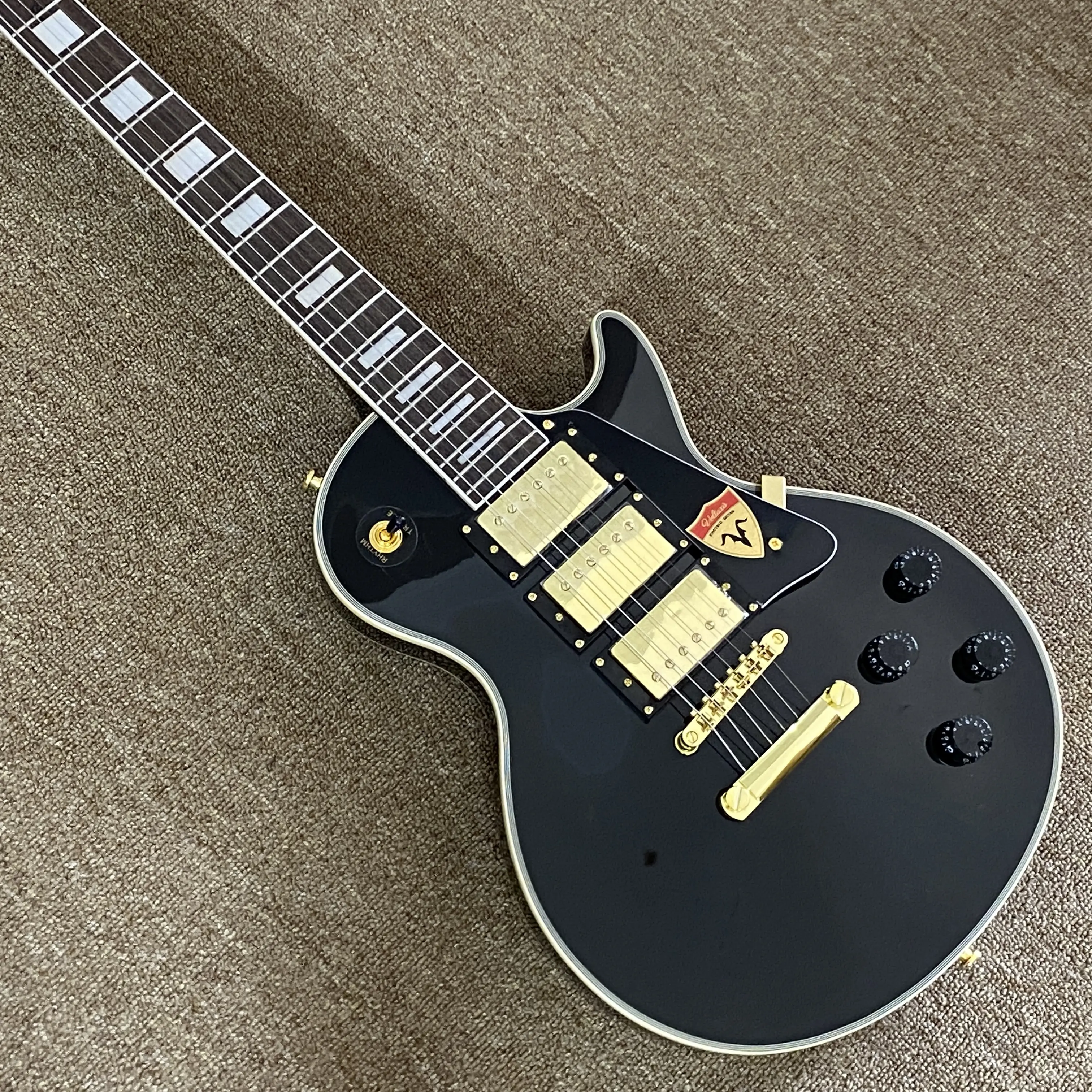 Gloss Black Guitar, HHHpickups solid mahogany body, rosewood fingerboard, gold hardware，22frets