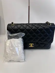 Pre-owned CHANEL Caviar Shoulder Bags Classic Flap Black Leather Golden Hardware (12Z)