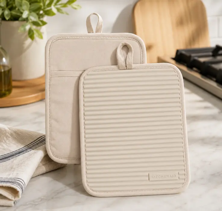 Ribbed Silicone Pot Holders, 2 Pack Heat Resistant Hot Pads, 7 x 9 Inch Kitchen Oven Mitt Pads