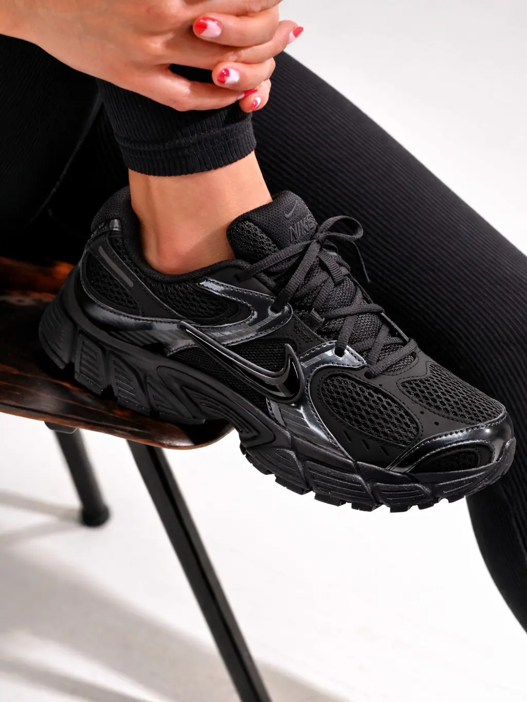 Nike V5 RNR Black Anthracite Women's Fashion Sneaker New