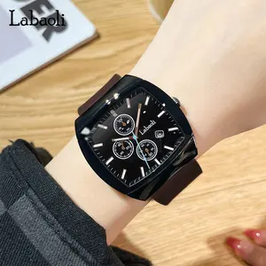 Casual daily watch: Luminescent hands, minimalist design, robust functionality. Scratch-resistant, water-resistant to 30 metres, with a striking dial design. Your new everyday essential, featuring an easily interchangeable silicone strap. tiktokshopspring