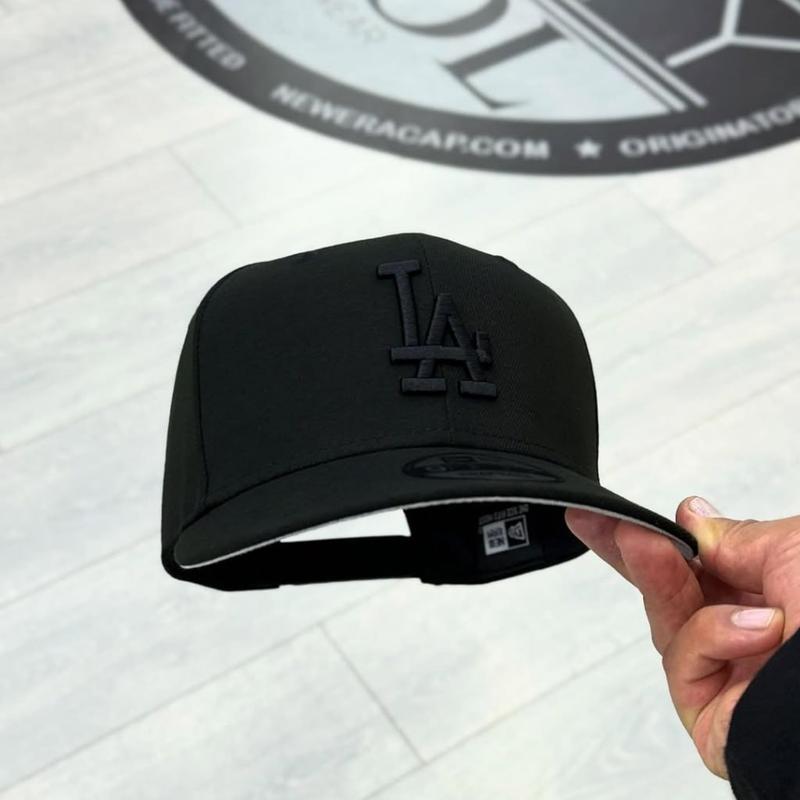 New Era MLB 59FIFTY Yankees Dodgers Snapback Baseball Cap, Red Black Design with Patch, Perfect for Urban Streetwear Looks 2025