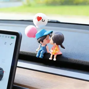 Cute Cartoon Couple Design Car Ornament, 1 Pair Dashboard Decoration, Car Interior Accessories Set, Cute Gift for Girls, Car Interior Set