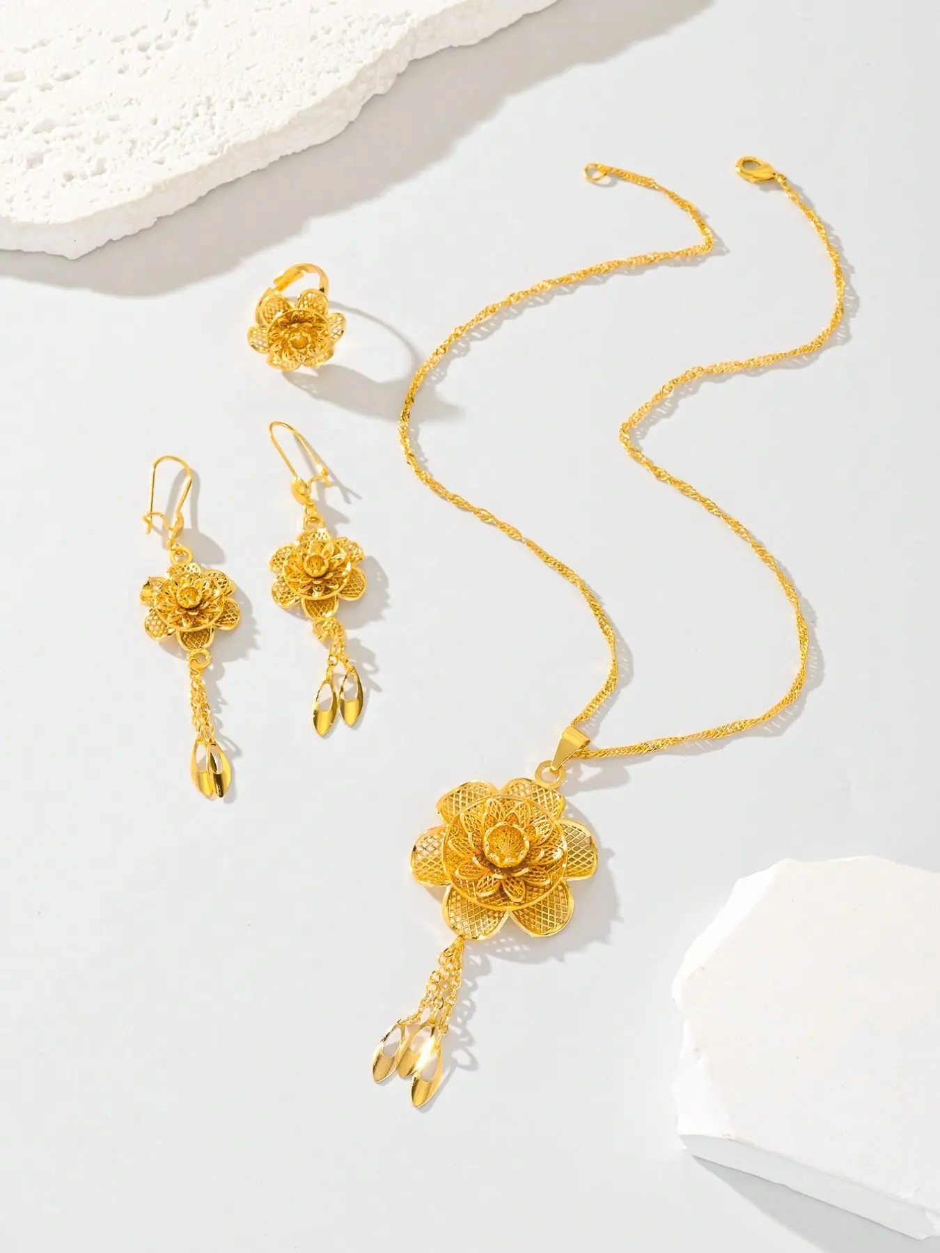 Women Jewelry Set, Elegant Jewelry Set, Fashion Jewelry Set, Flower Shape Design, Includes Ring Necklace Earrings Pendant, Cute Luxurious Dubai African Style, Necklaces Earrings Set, Fashionable Jewelry Set