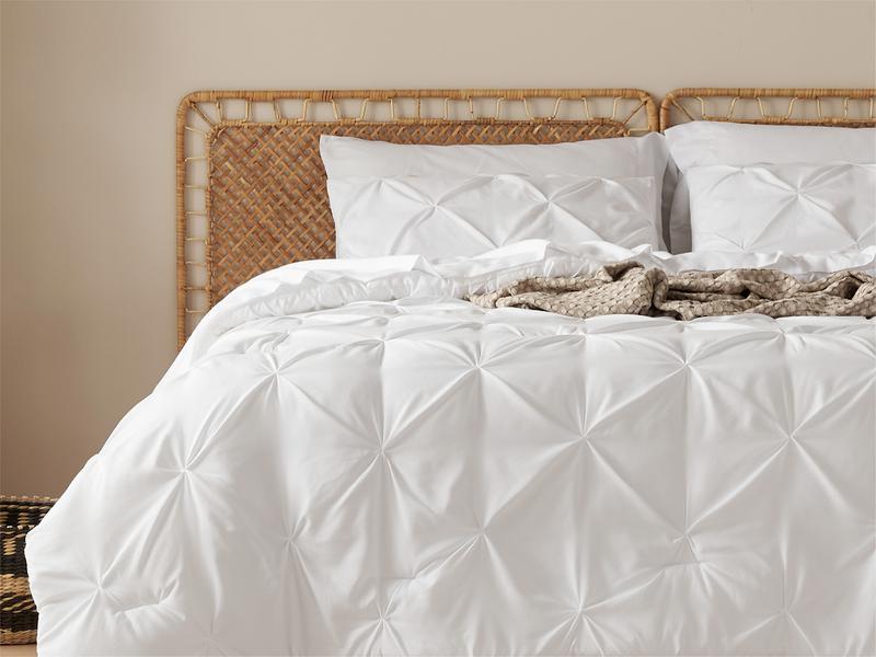 Bedsure Soft  Washable Pintuck Comforter Set -4/7-Piece Set, Multi-Color, Cloud-like, Ultra-Soft, Elegant Design,  Luxury Bedroom Decor Accessories, Breathable, All-Season Bedding, Hotel Quality