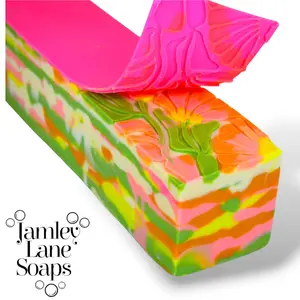 Daisy Motif Soap Impression Mat | Retro Floral Pattern